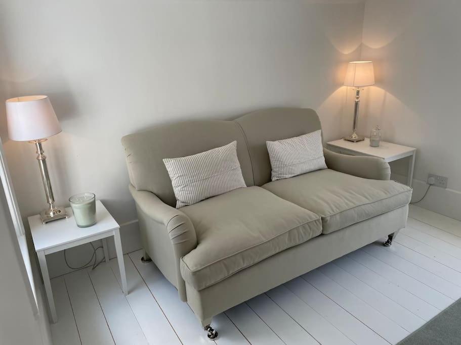 Willow House, Georgian Property In シェパートン エクステリア 写真